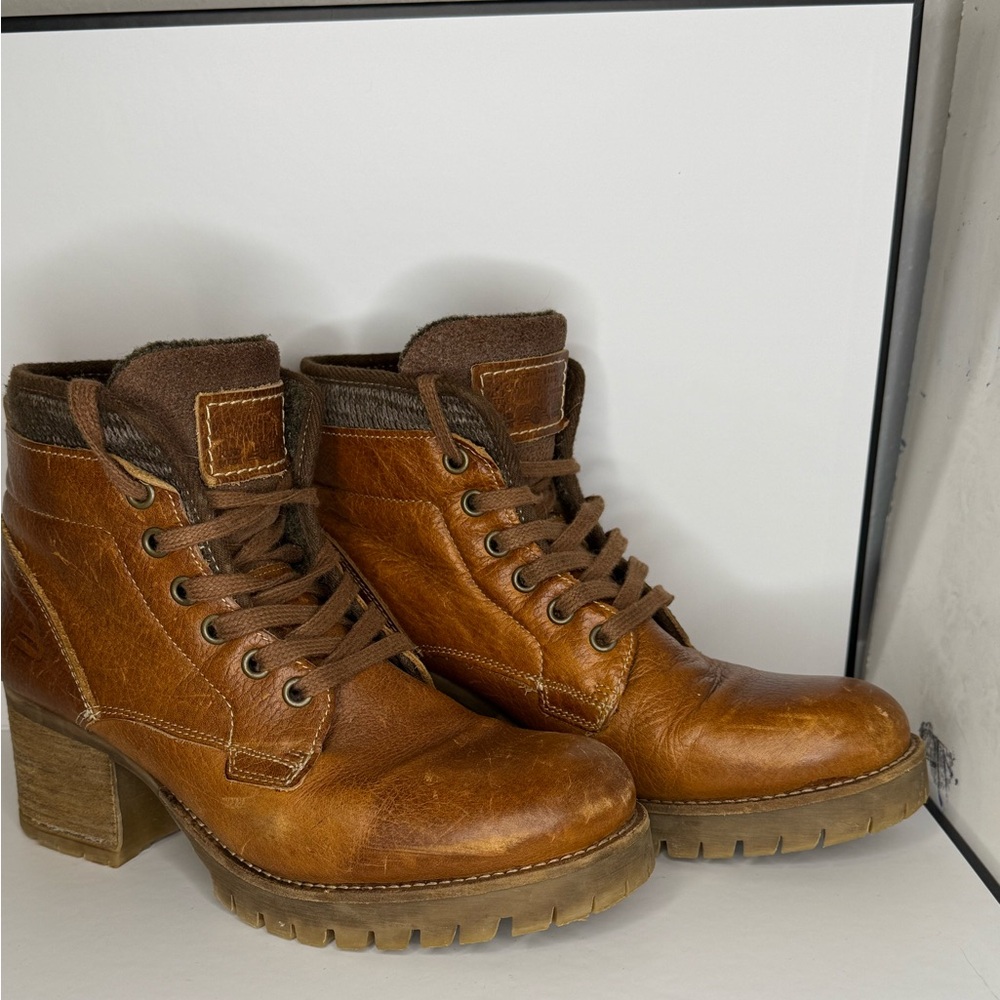 Bull boxer Carmen leather boots women’s size-9